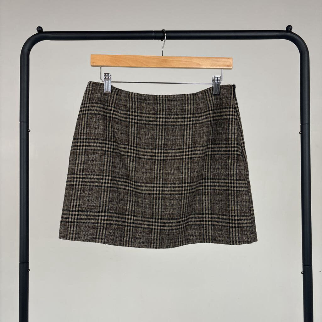 Plaid Mini Skirt (L)