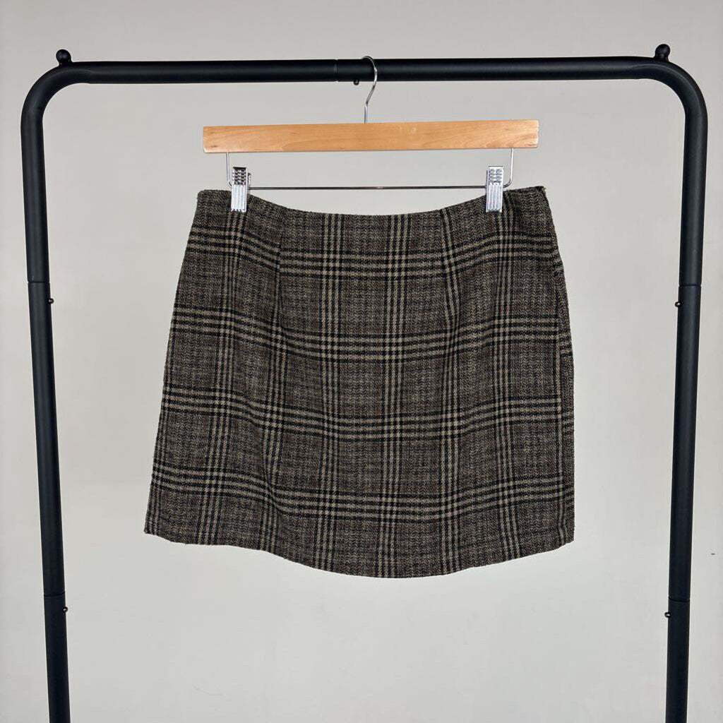 Plaid Mini Skirt (L)