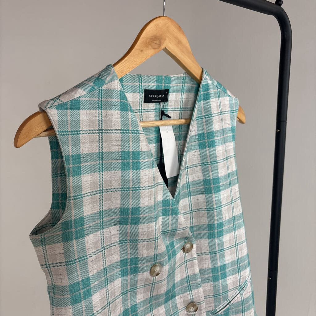 NWT! Gingham Vest (M)