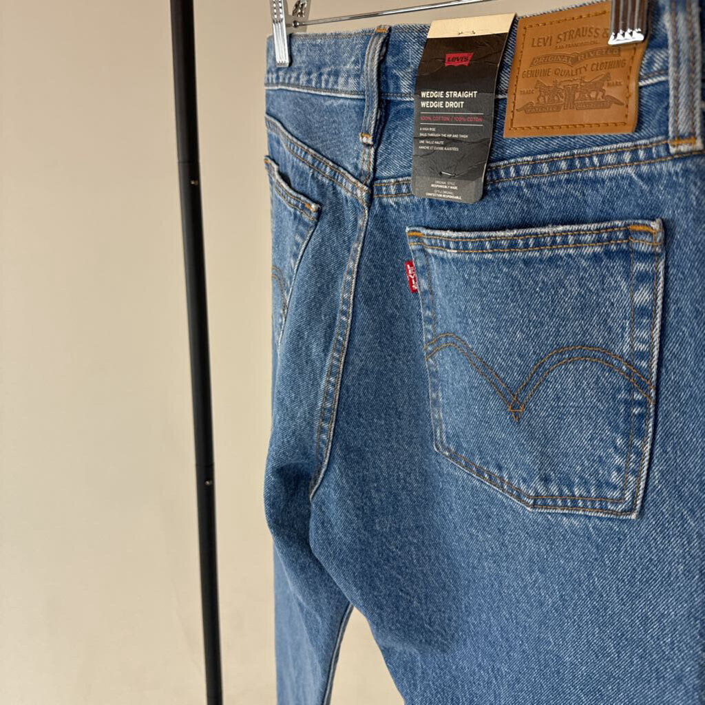 NWT! 'Wedgie Straight' Jeans (27)