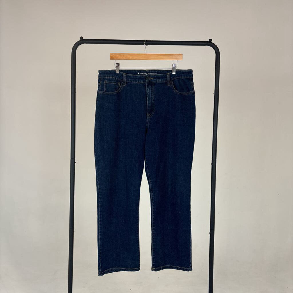 'Classic Straight' Jeans (34)