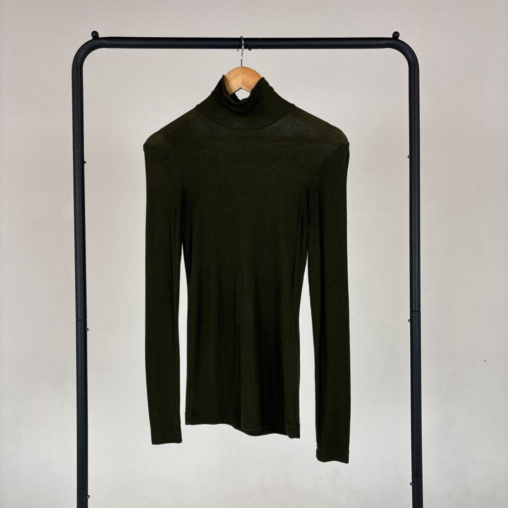 Long Turtleneck (XS)