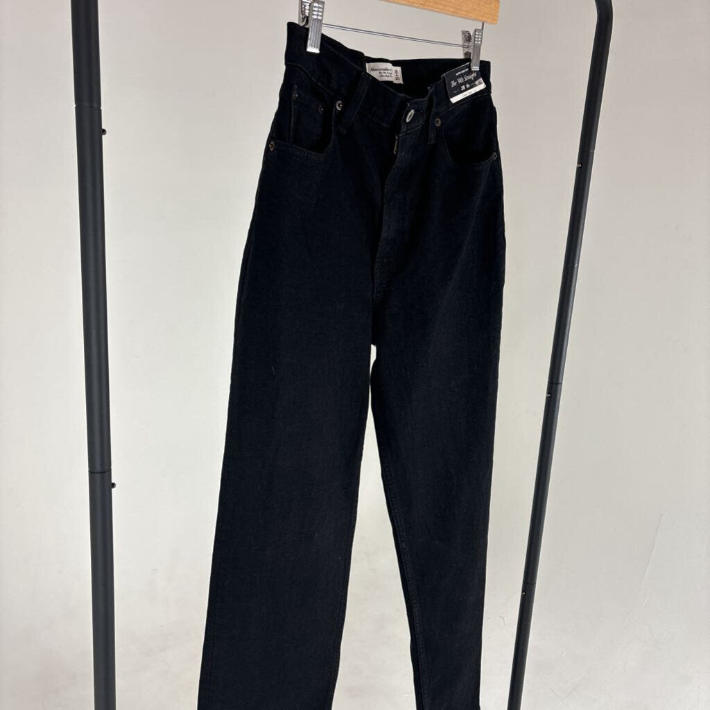 NWT 90's Straight Jeans (28)