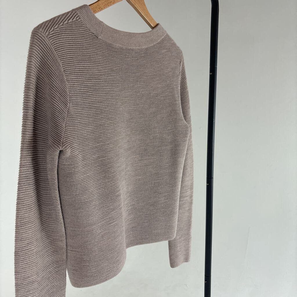 Ribbed Knit Sweater (S)