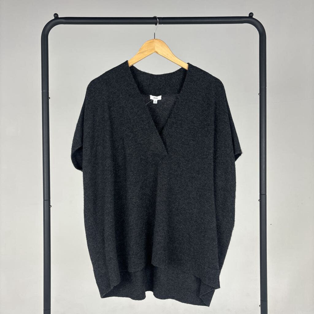 V-Neck Knit SS Sweater (XS)