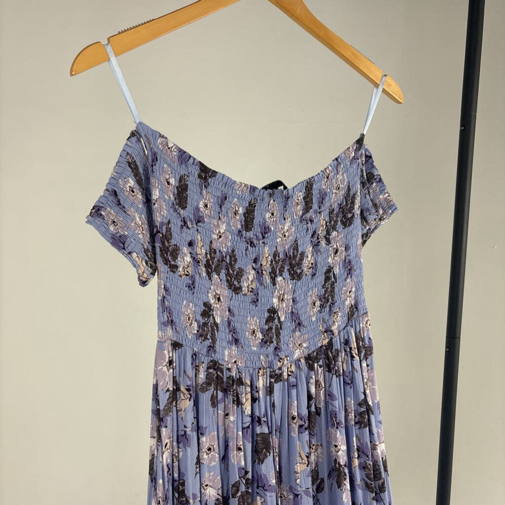 NWT! Floral Maxi Dress (L)