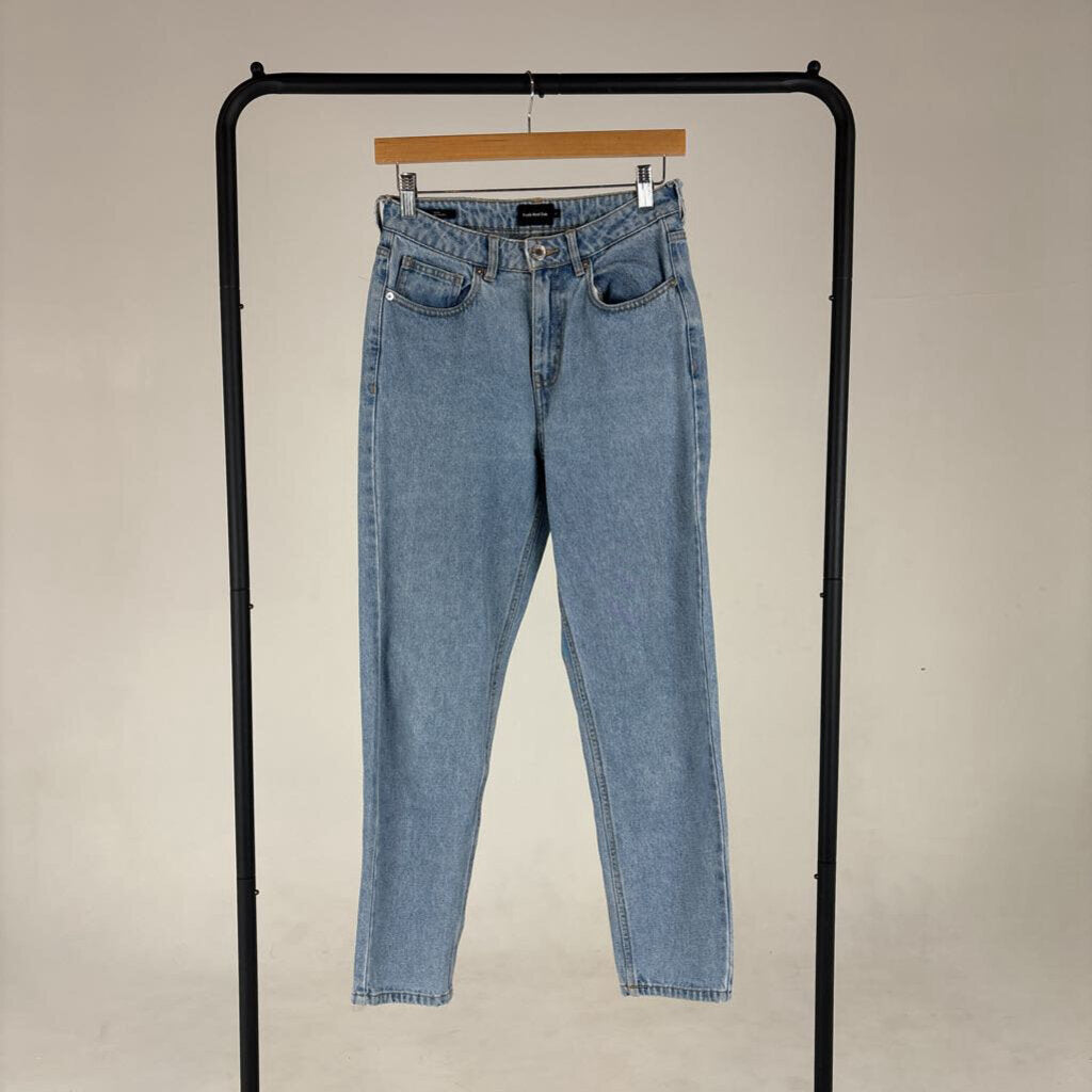 'Stevie' Taper Jeans (27)