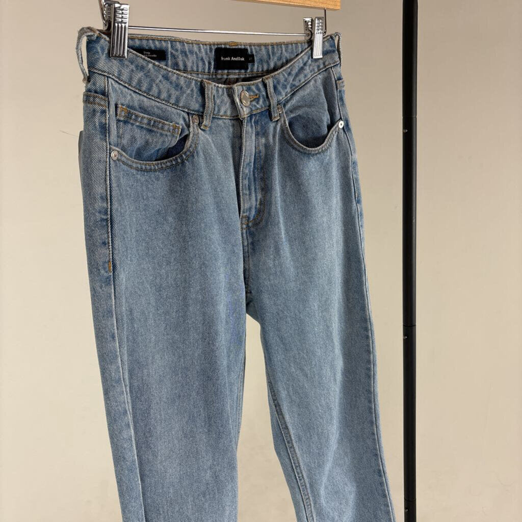 'Stevie' Taper Jeans (27)