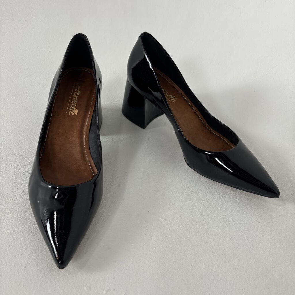 NWT Pointed Toe Patent Heels (11)