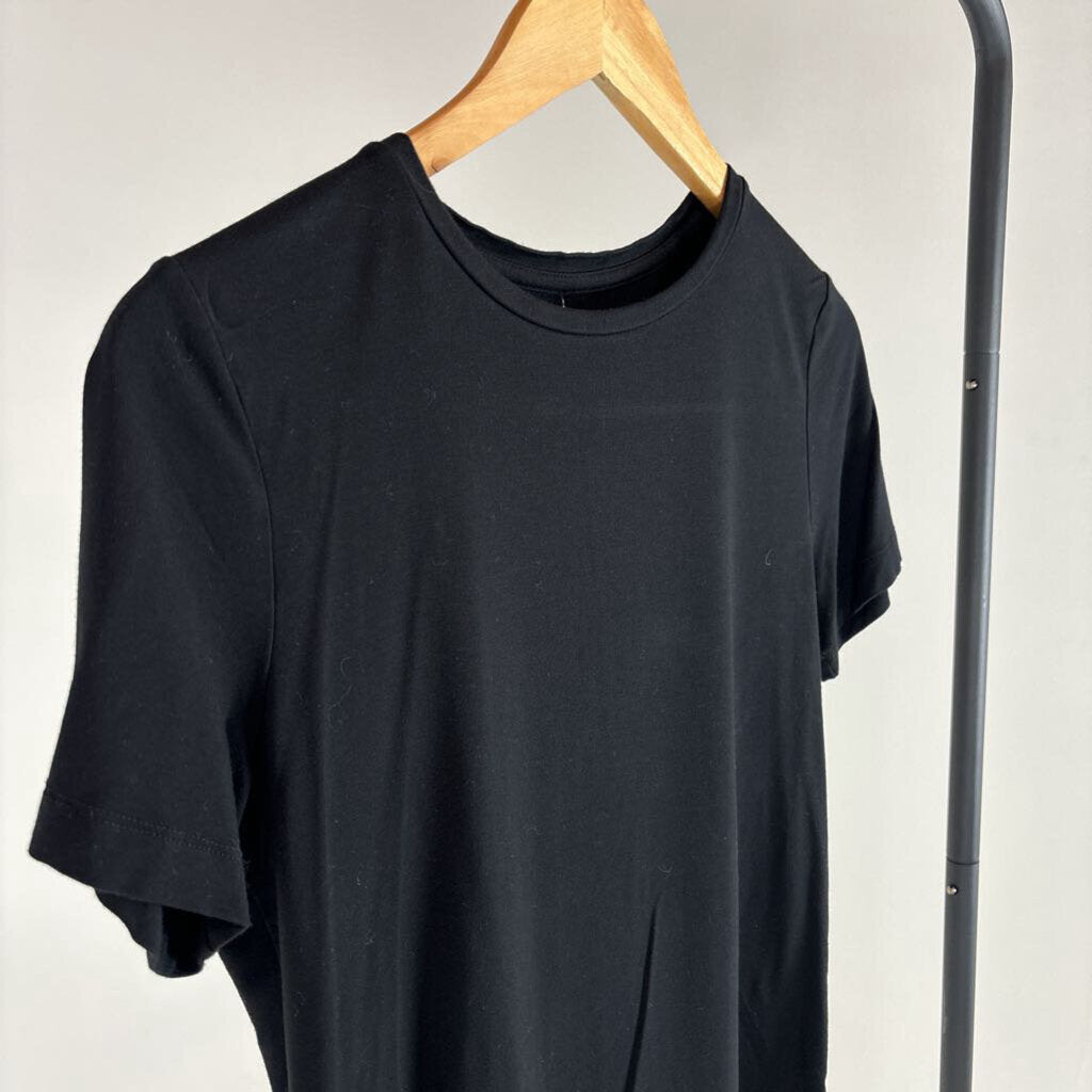 Basic Tee (XS)