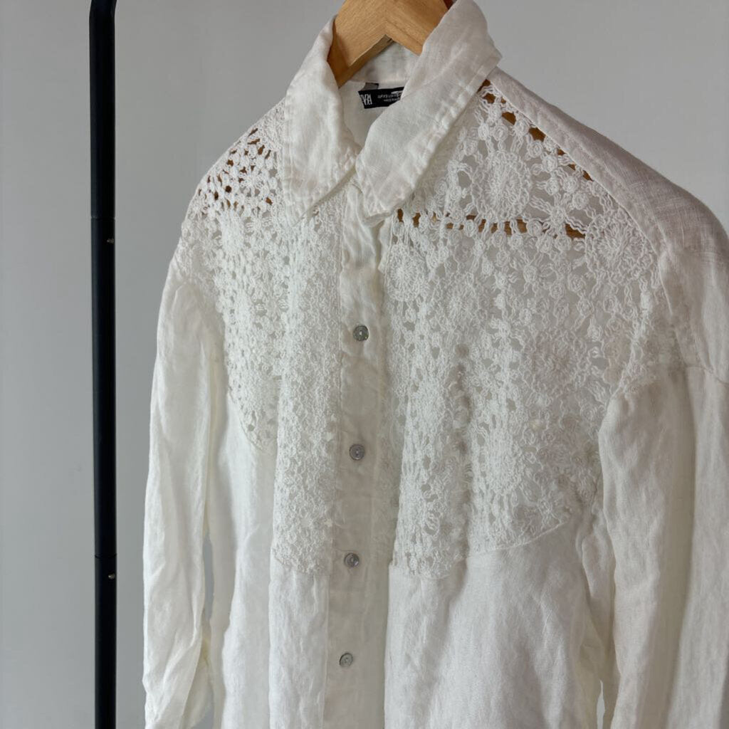 Crochet Detail Linen Button-up