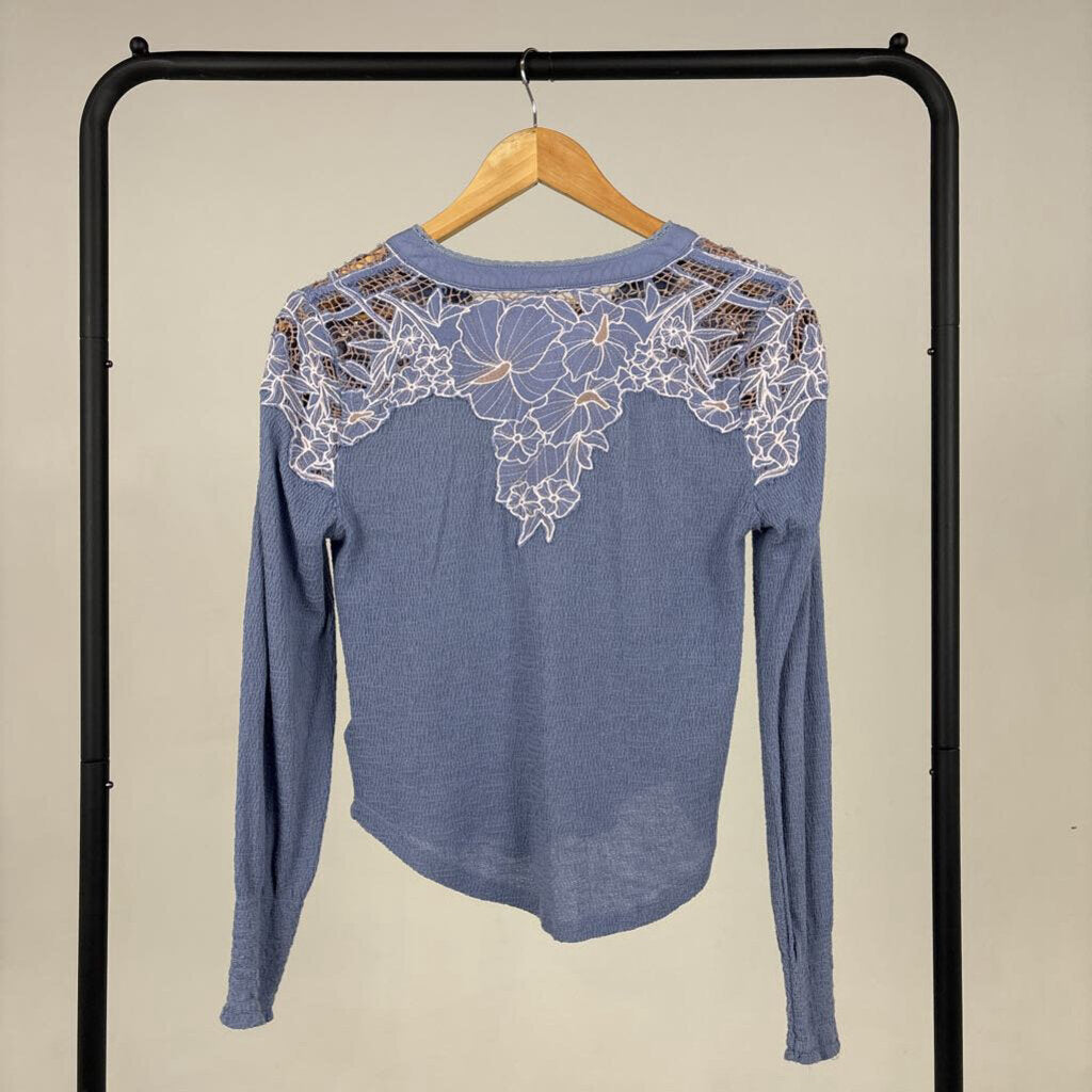 Embroidered Long Sleeve Shirt (S)