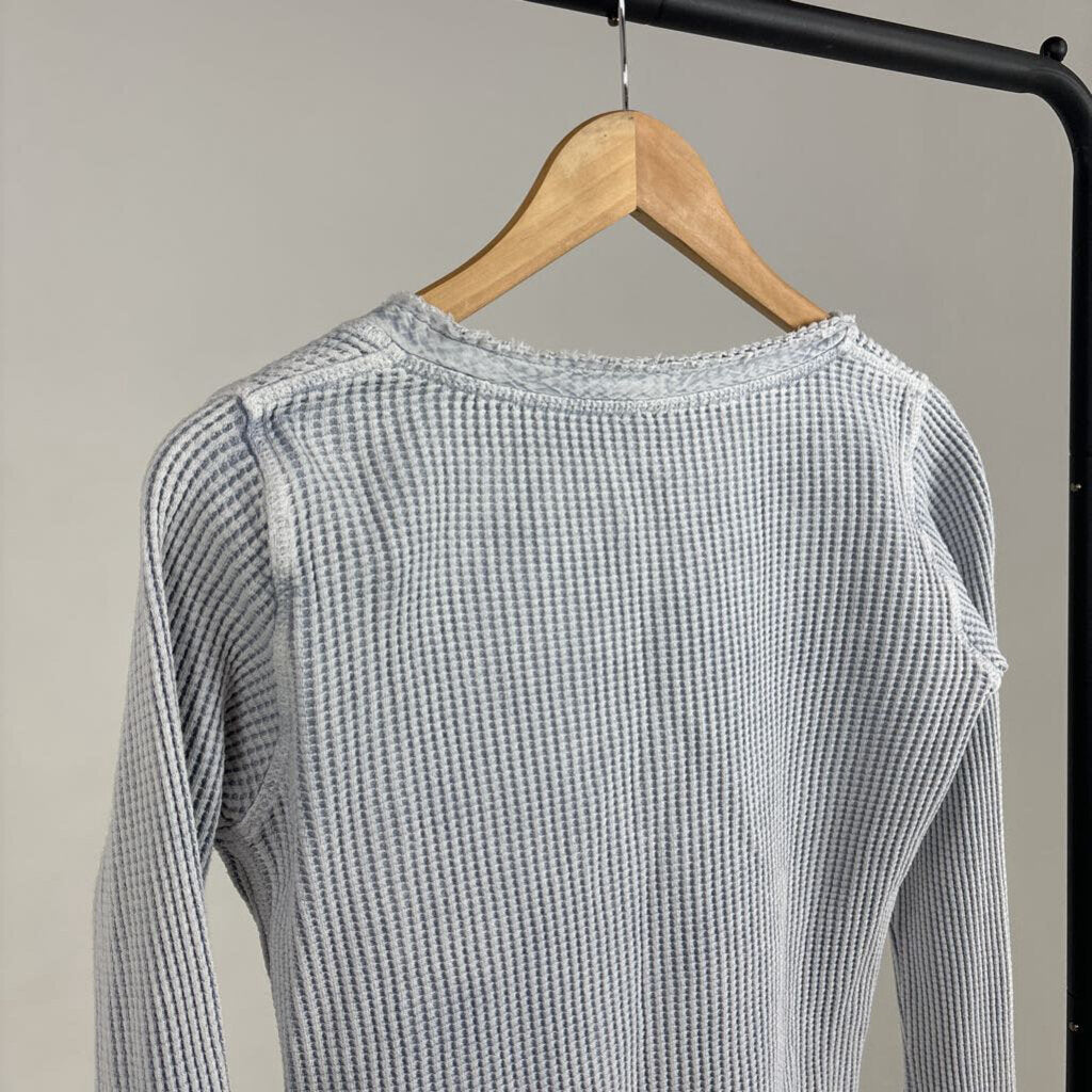 Ribbed Button-Up Longsleeve (M)