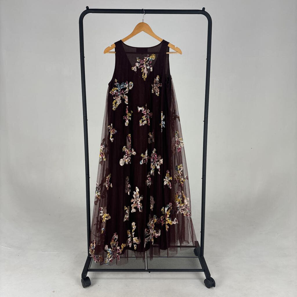 NWT! Sleeveless Mesh Floral Maxi (XS)