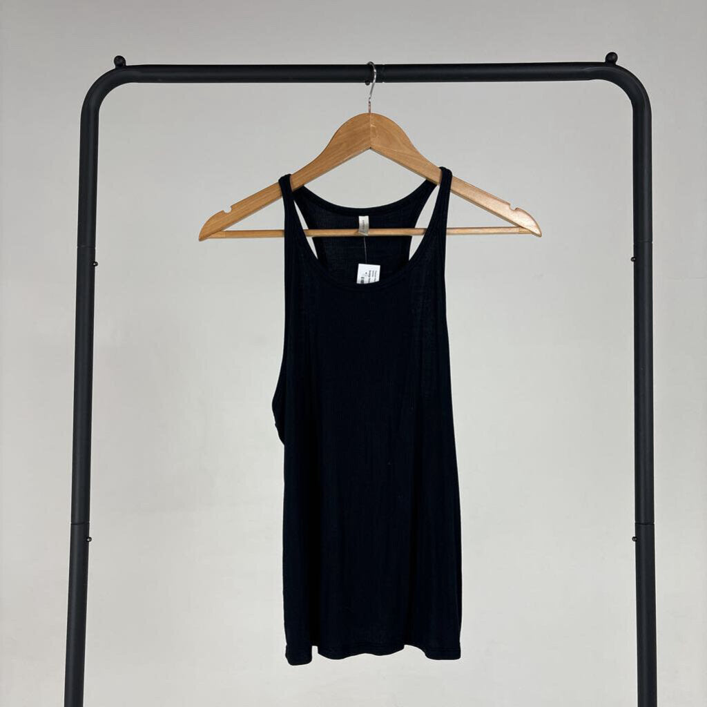 Scoop Neck Basic Tank (L)