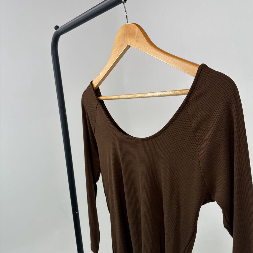 Long Sleeve Ribbed Bodysuit (M)