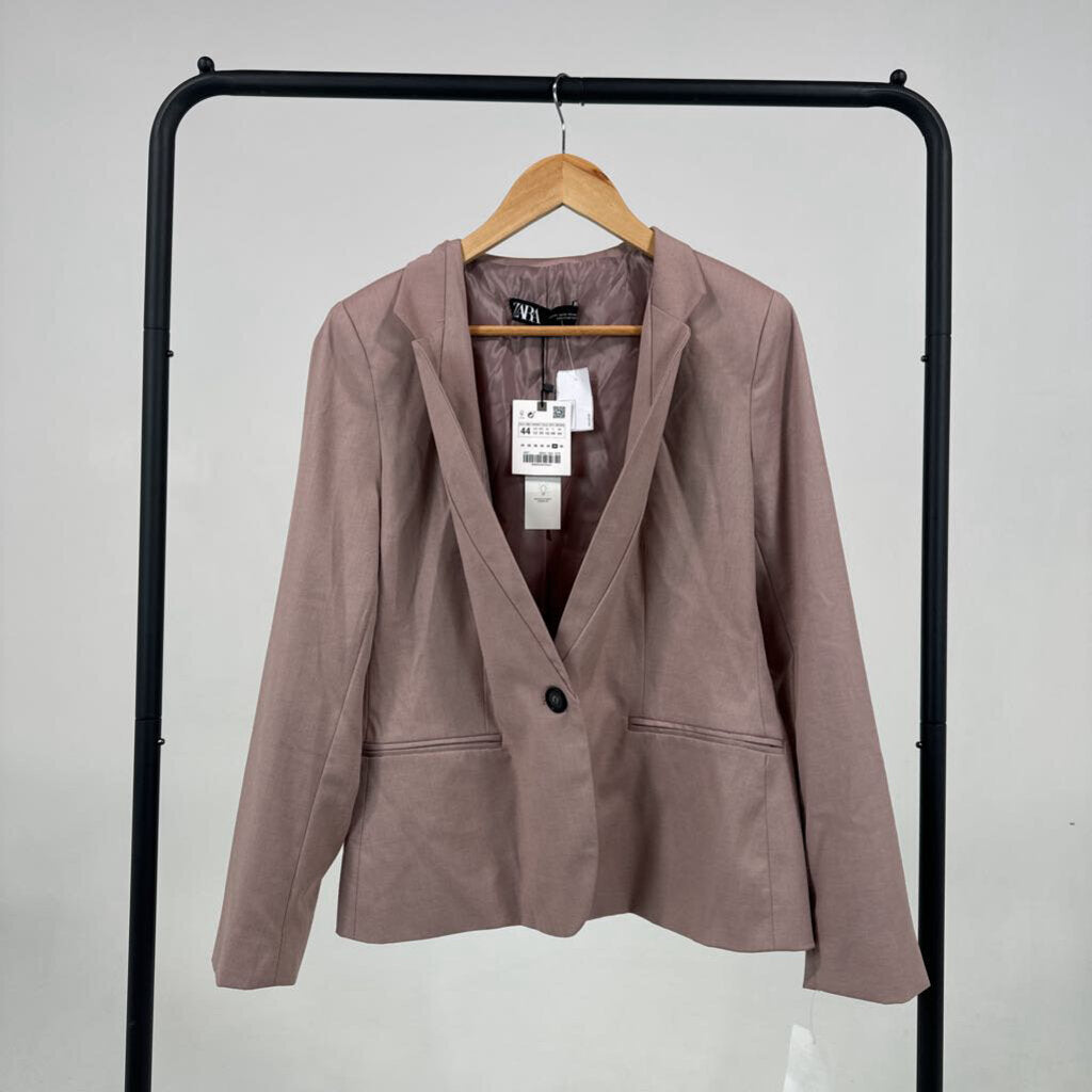 NWT Single Button Blazer (12)