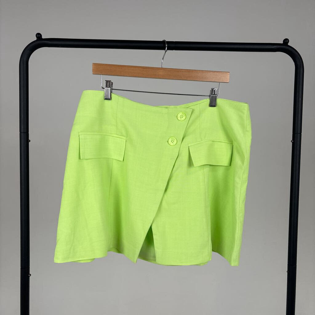 Asymmetric Mini Skirt (XL)