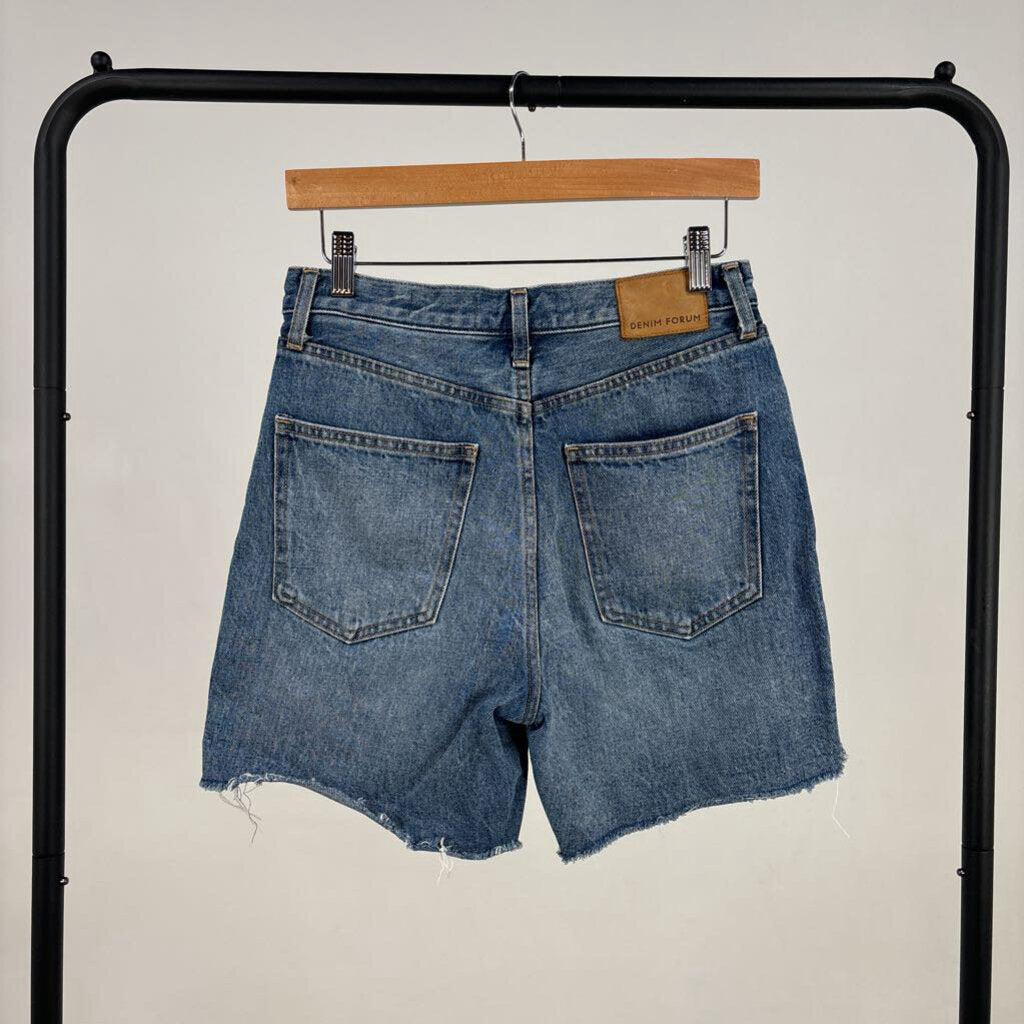 Joni Mid Length Short (26)