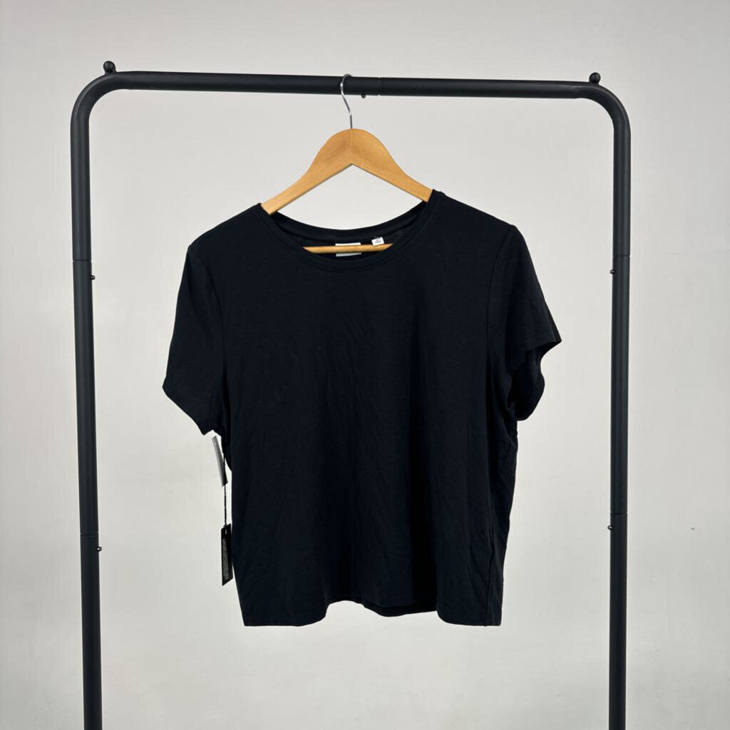 Basic Tee (XL)