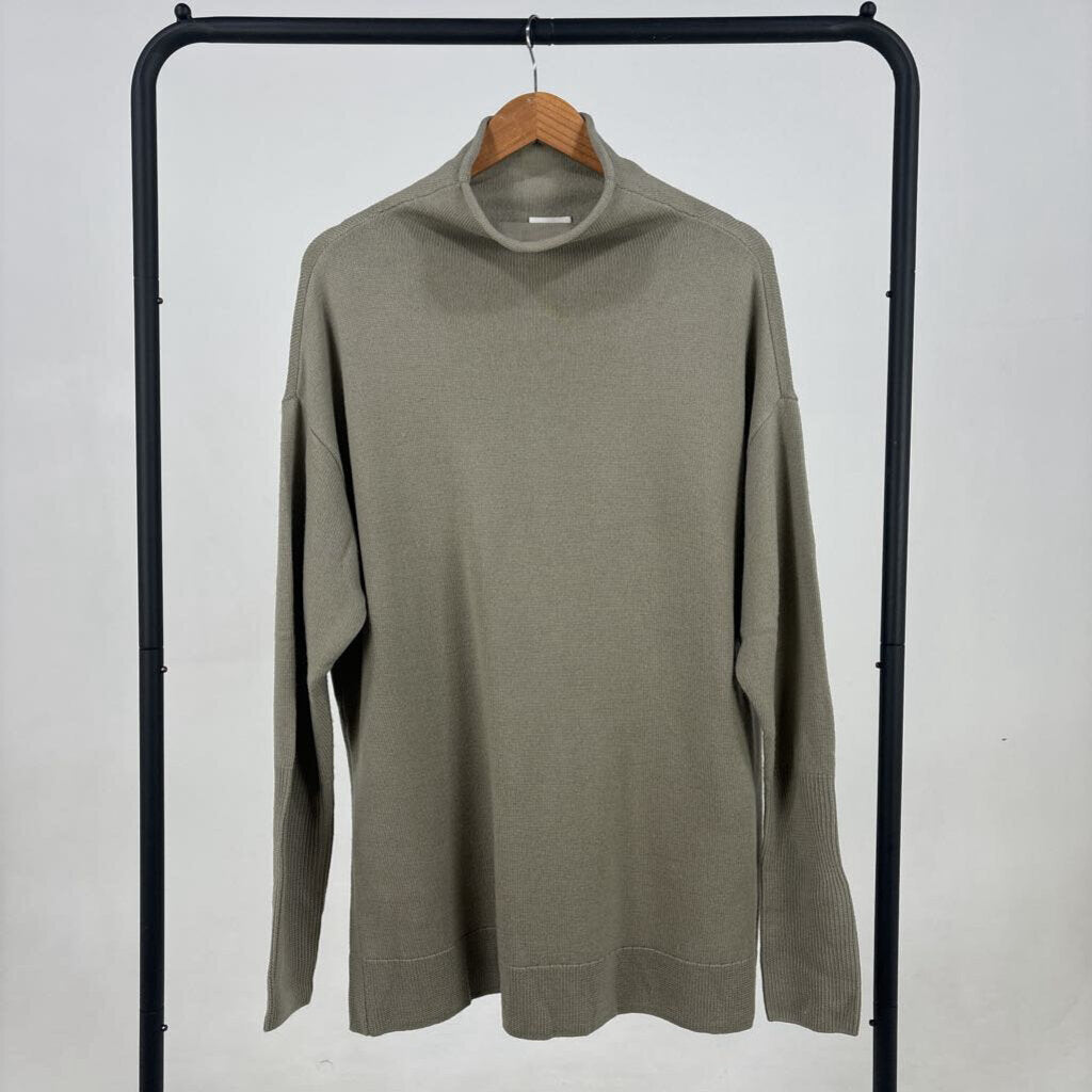 Mockneck Sweater (L)