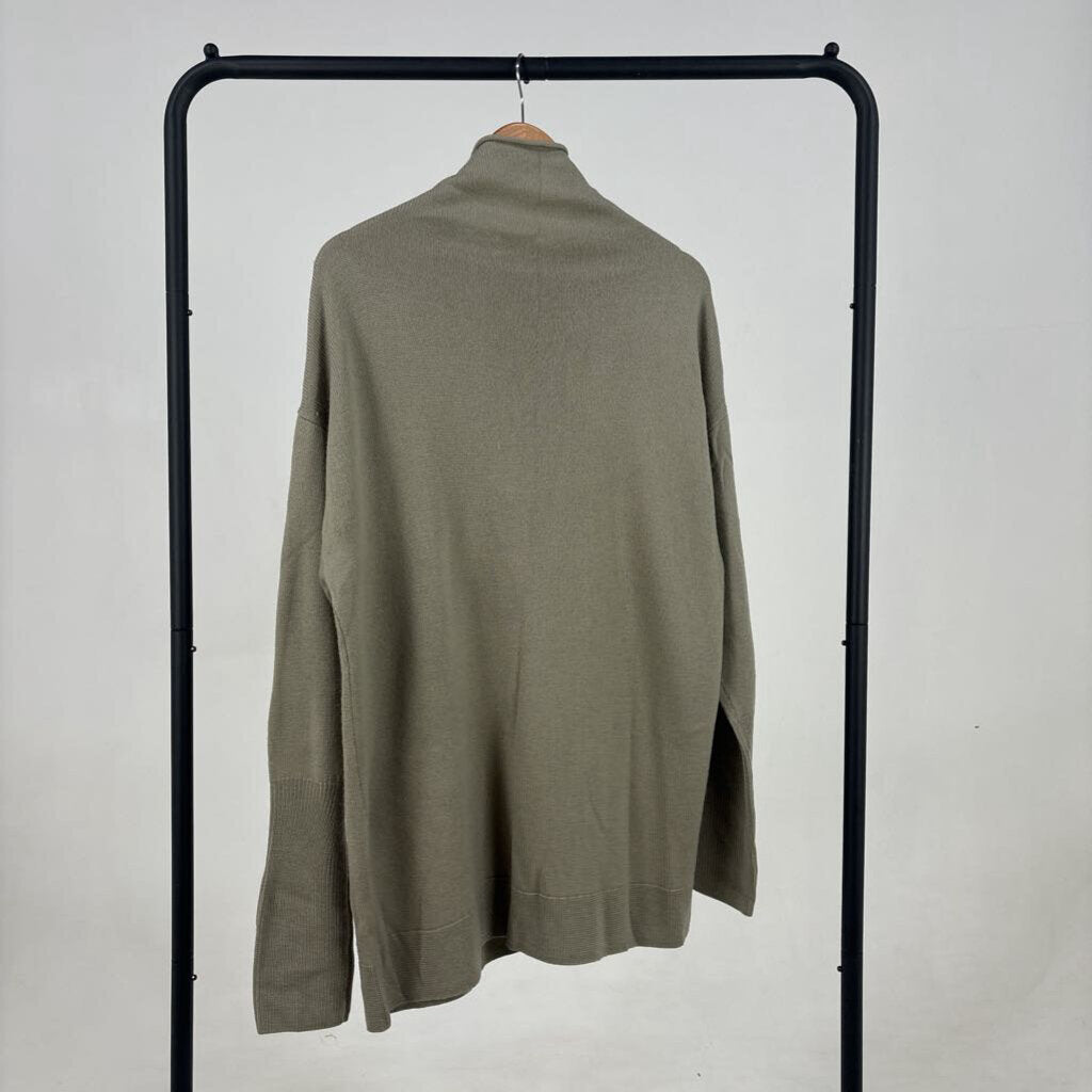 Mockneck Sweater (L)