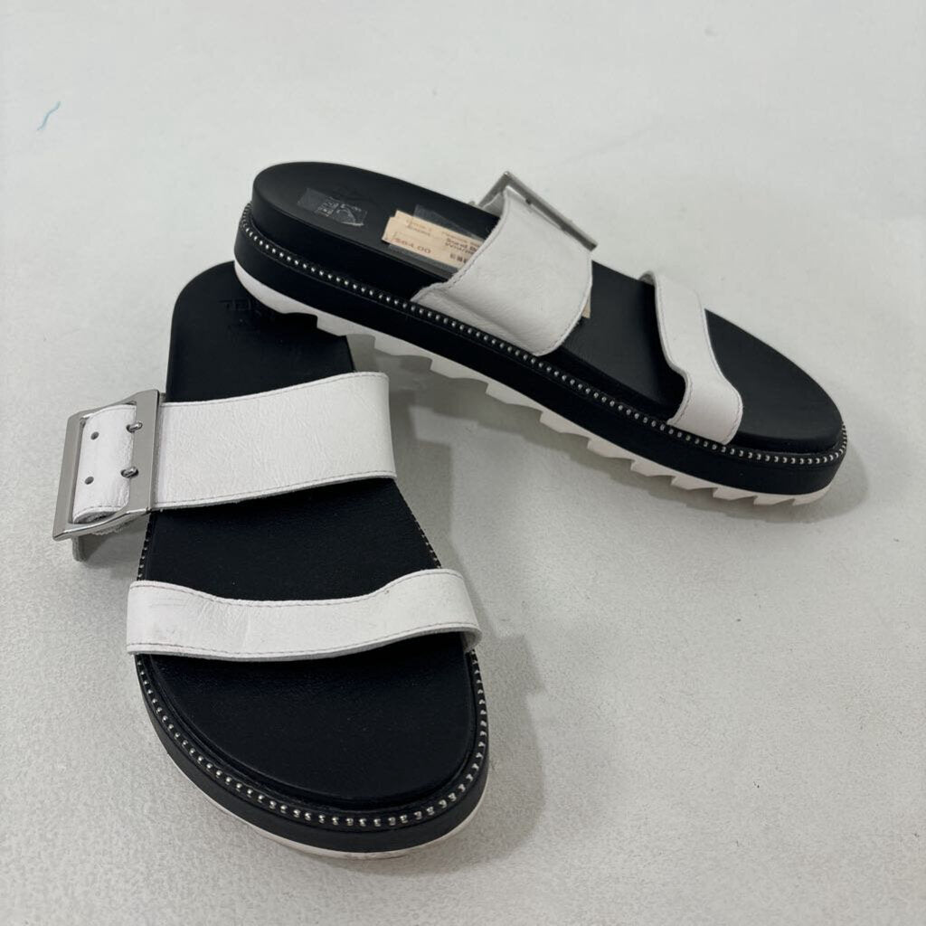 Buckle Strap Sandals (7)