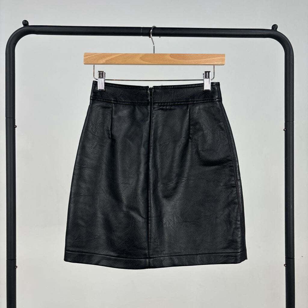 Pleather Mini Skirt (XS)