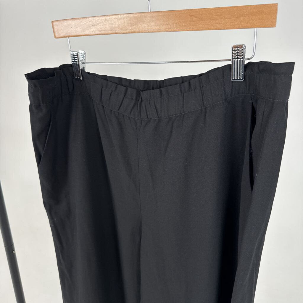 NWT! Crop Wide Leg (XS)