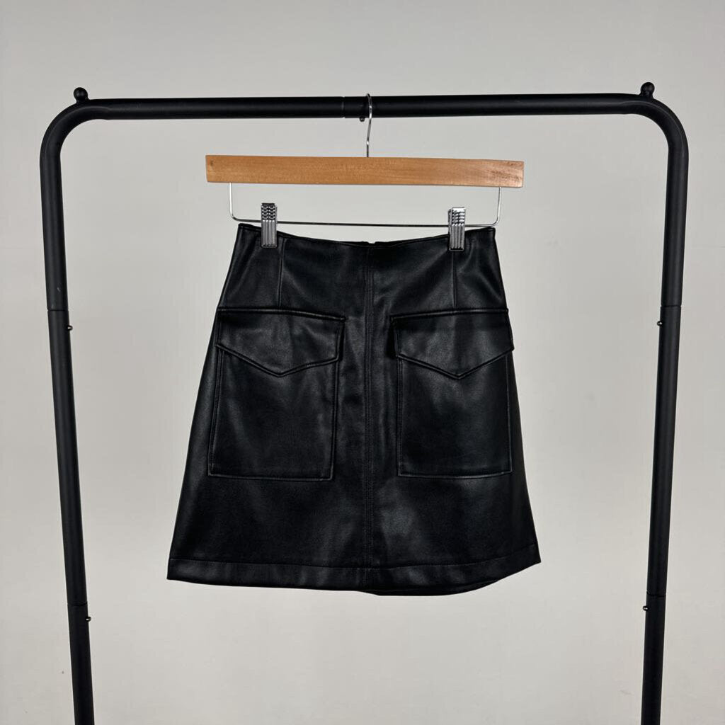 Faux Leather Mini Skirt (XXS)