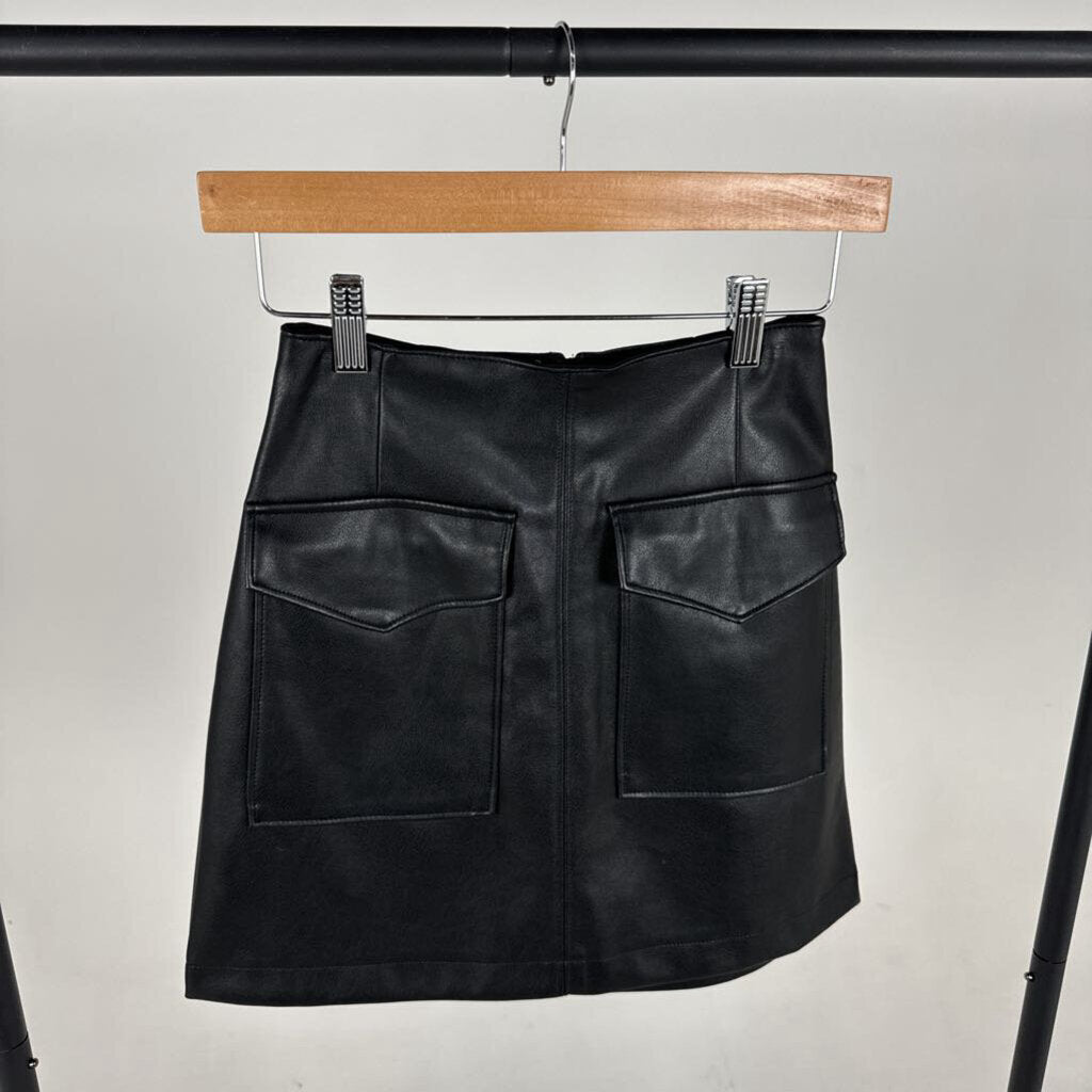 Faux Leather Mini Skirt (XXS)