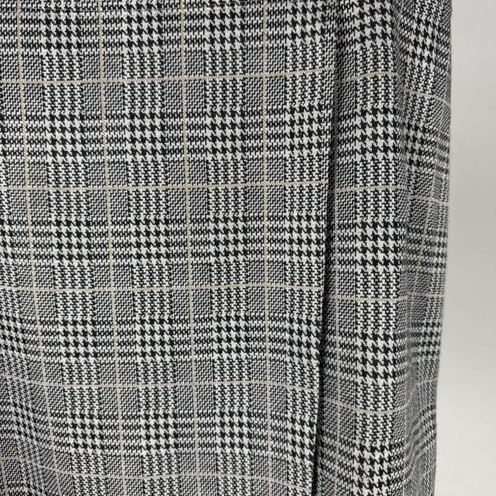 NWT Plaid Skirt (XL)