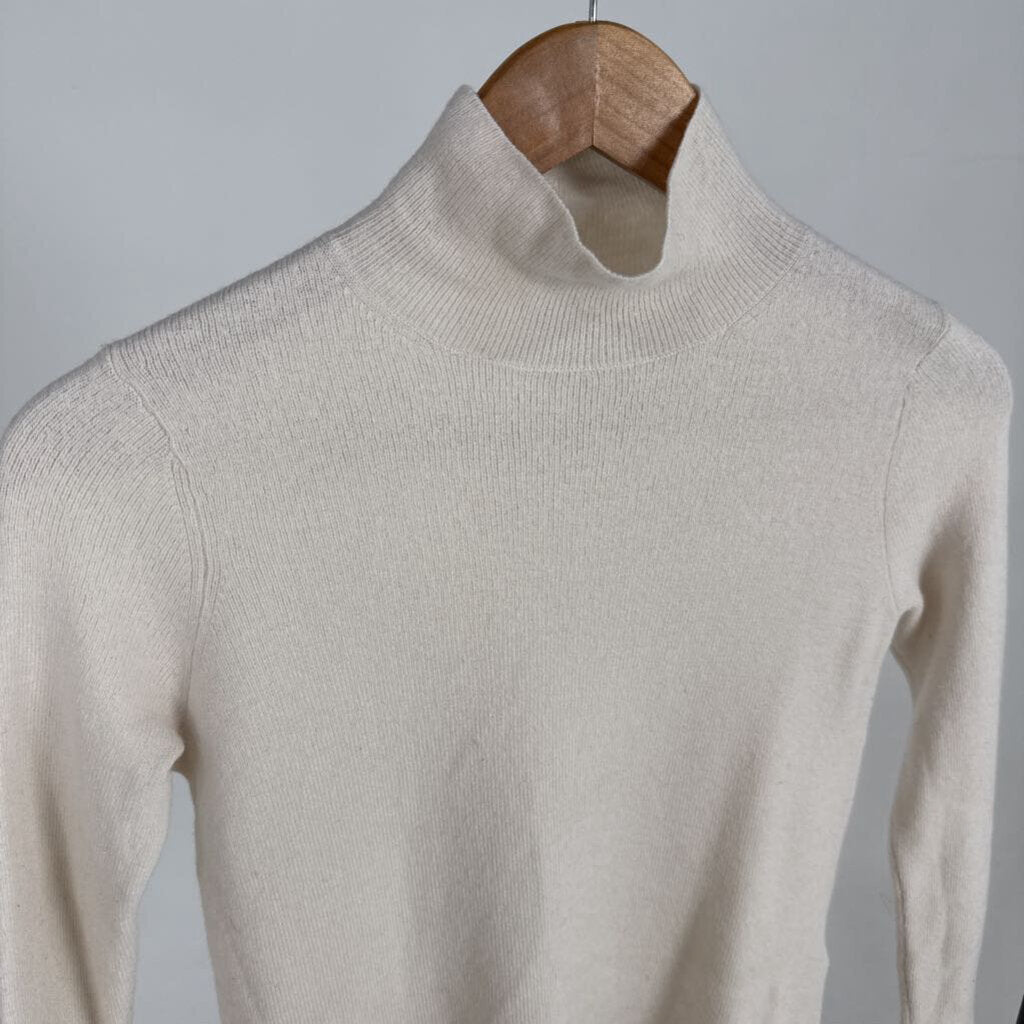 100% Merino Wool Turtleneck